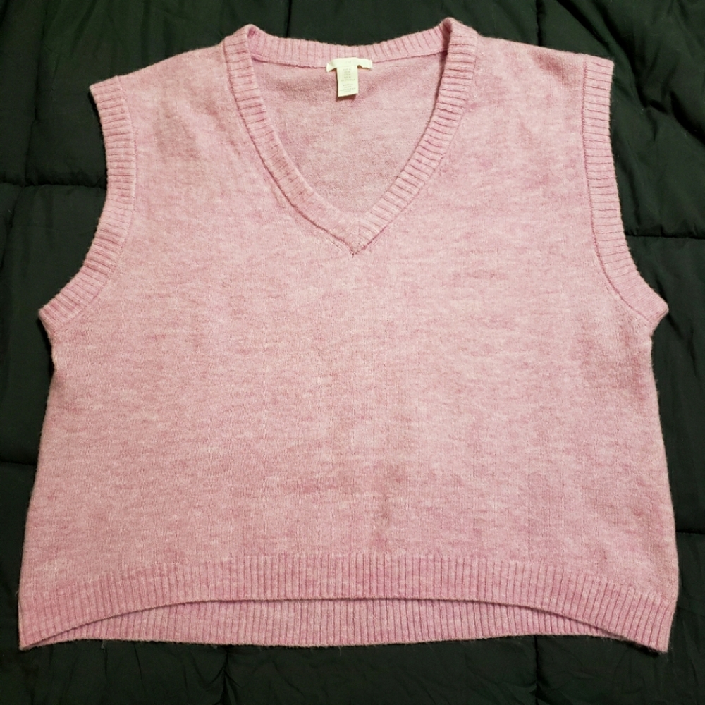 Light purple v-neck vest